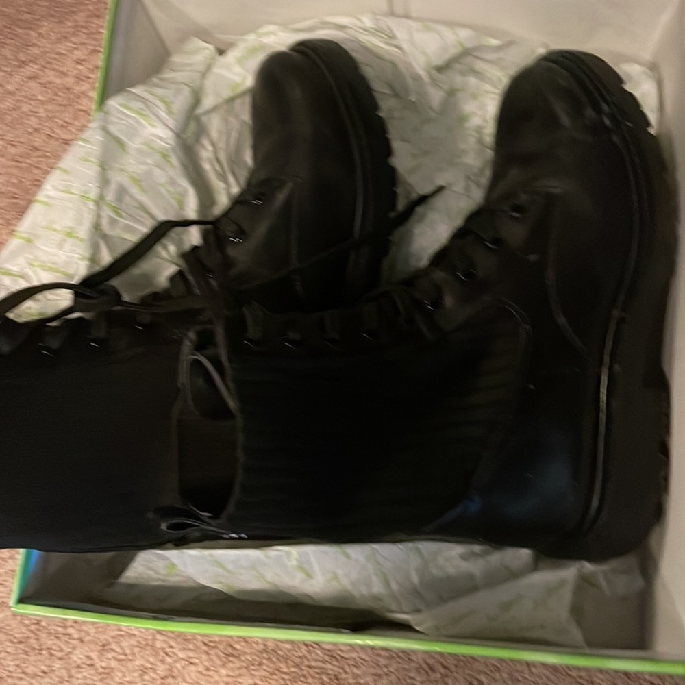Great boots worn once!